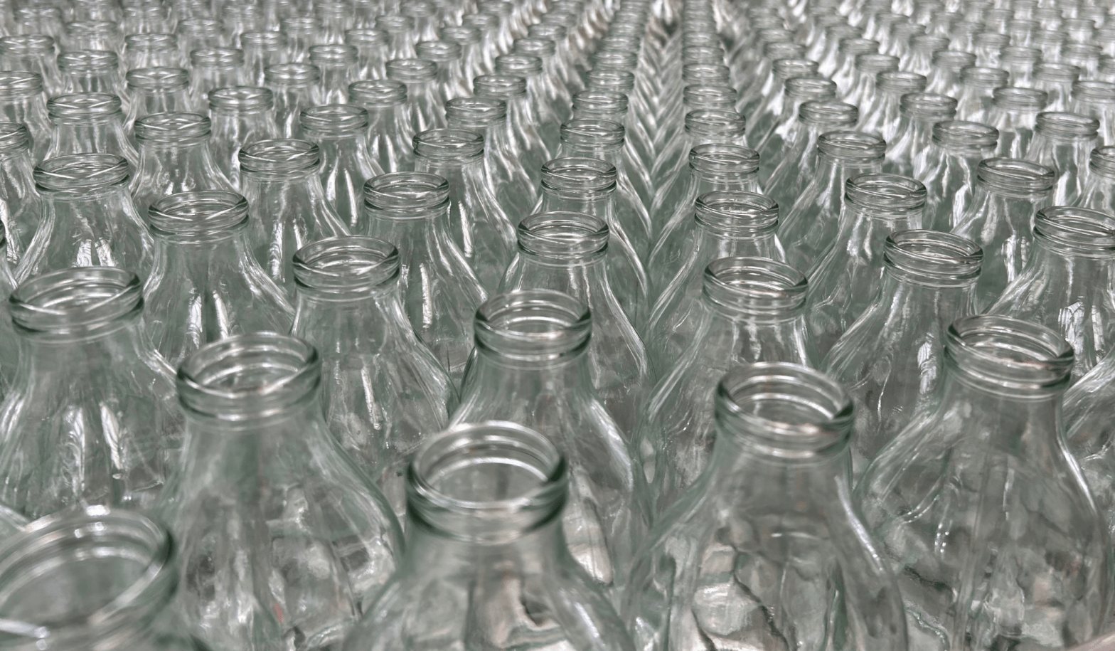 Beyond the Bottle: How Glass Packaging Is Helping Fight the Invisible Threat of Microplastics